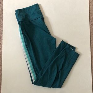 4 FOR 25🍷🌿 Old Navy workout legging